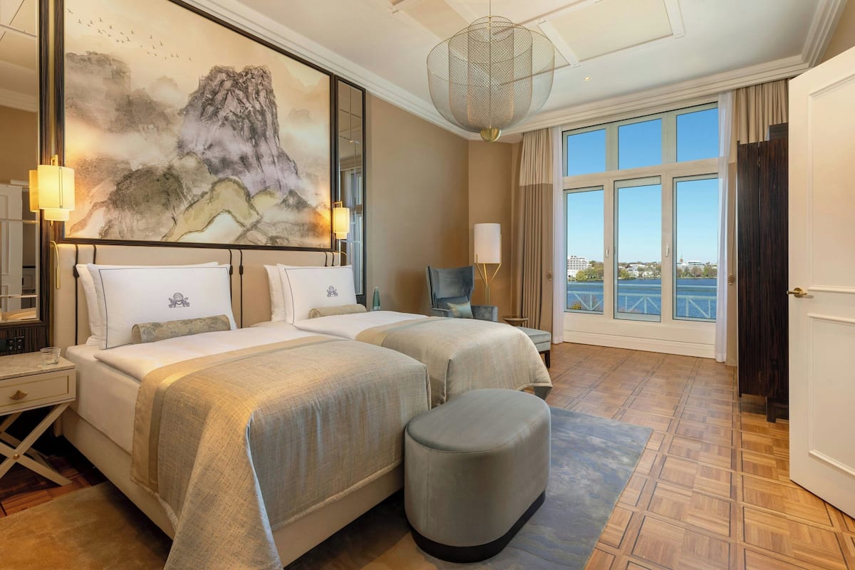 Suite, 1 Bedroom, Lake View