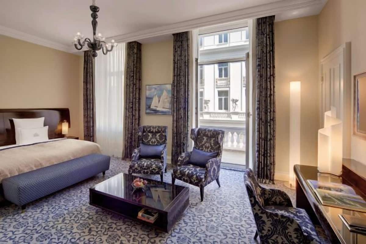 1 bedroom, premium bedding, pillowtop beds, minibar