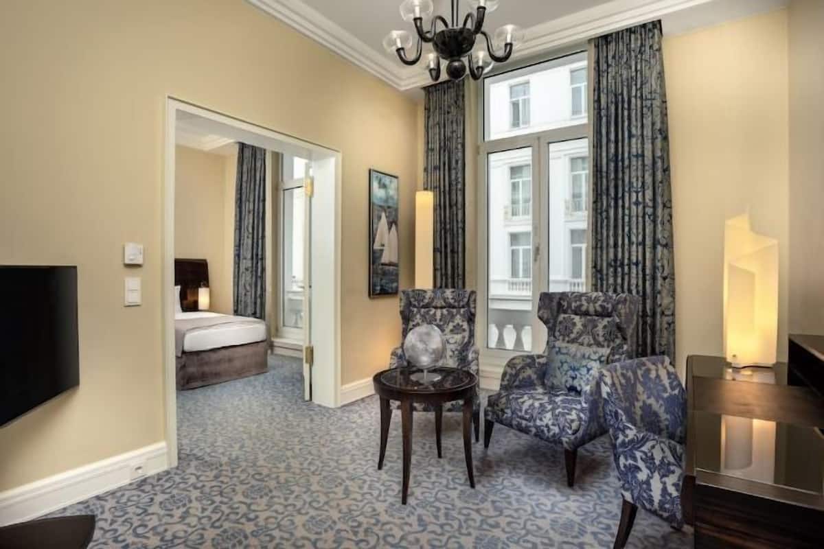 1 bedroom, premium bedding, pillowtop beds, minibar