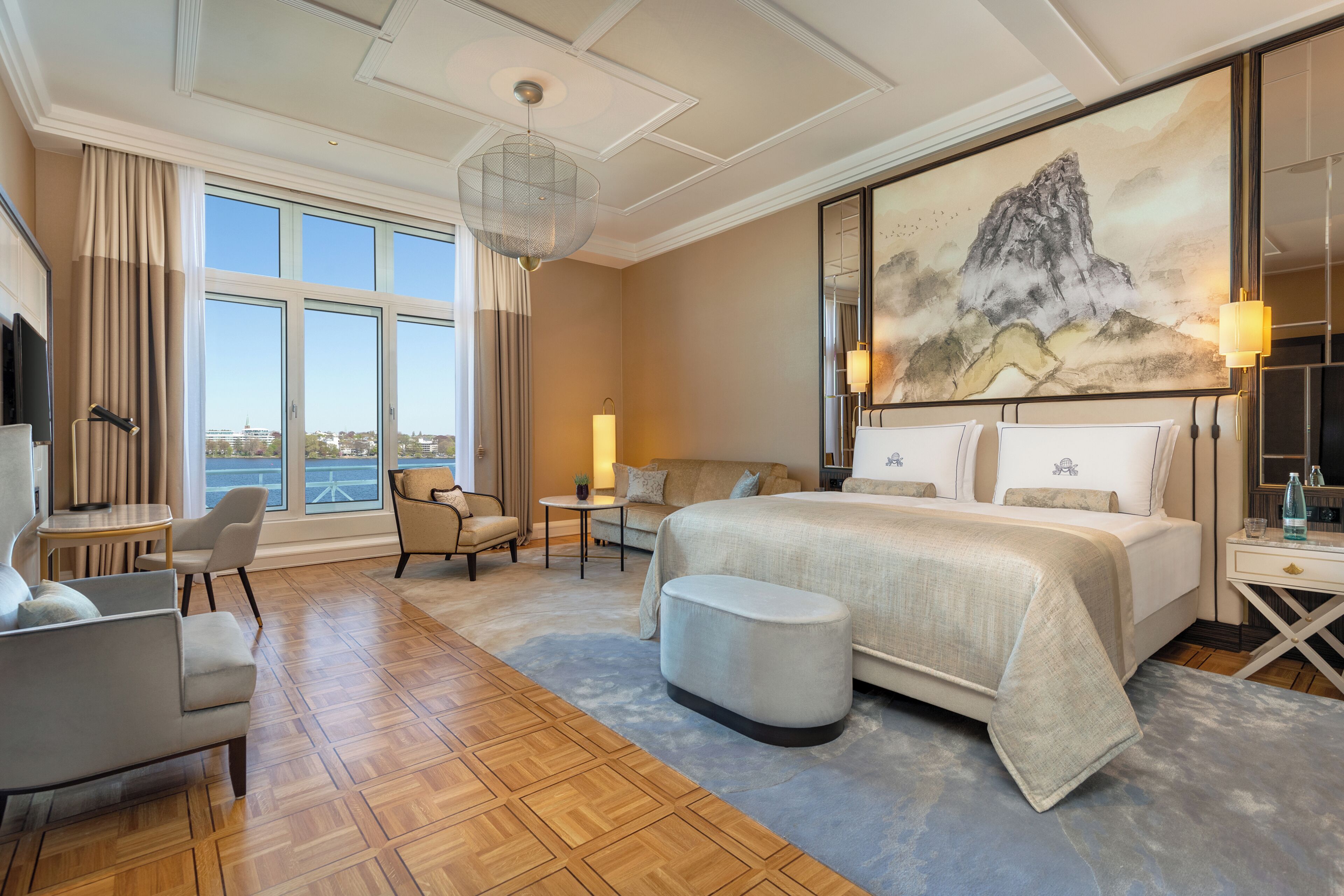 Suite junior, 2 camas individuales, vista al lago | Ropa de cama de alta calidad, camas con pillow-top y minibar 