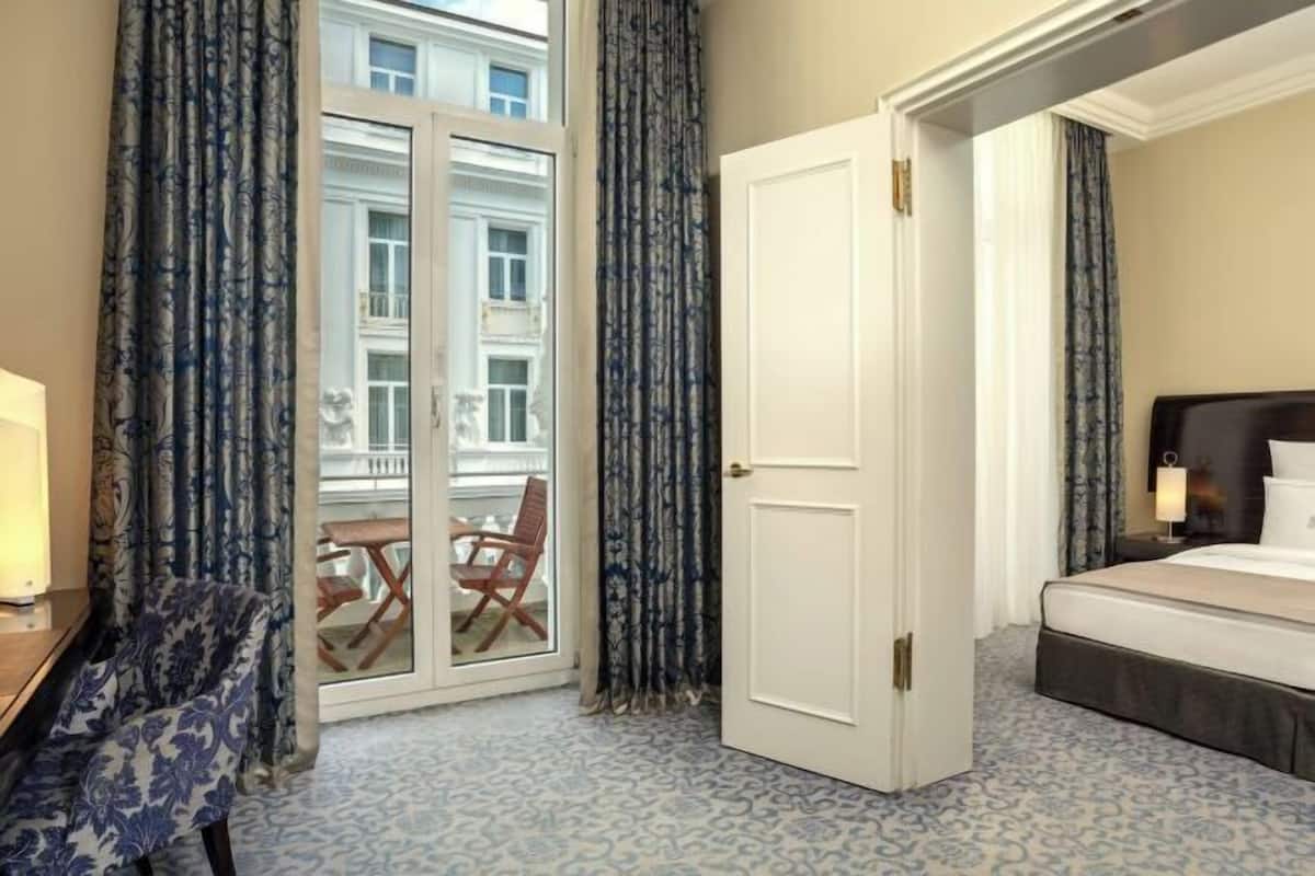 1 bedroom, premium bedding, pillowtop beds, minibar