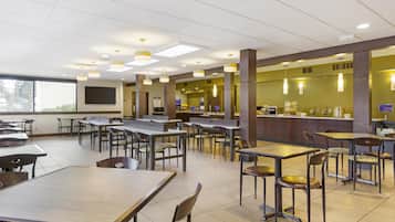 Desayuno para llevar incluido todos los días