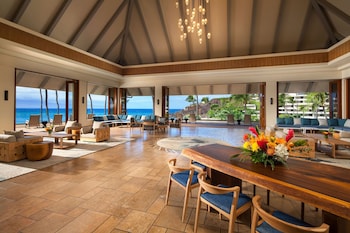 Hotel entrance and lobby at Sheraton Maui Resort & Spa