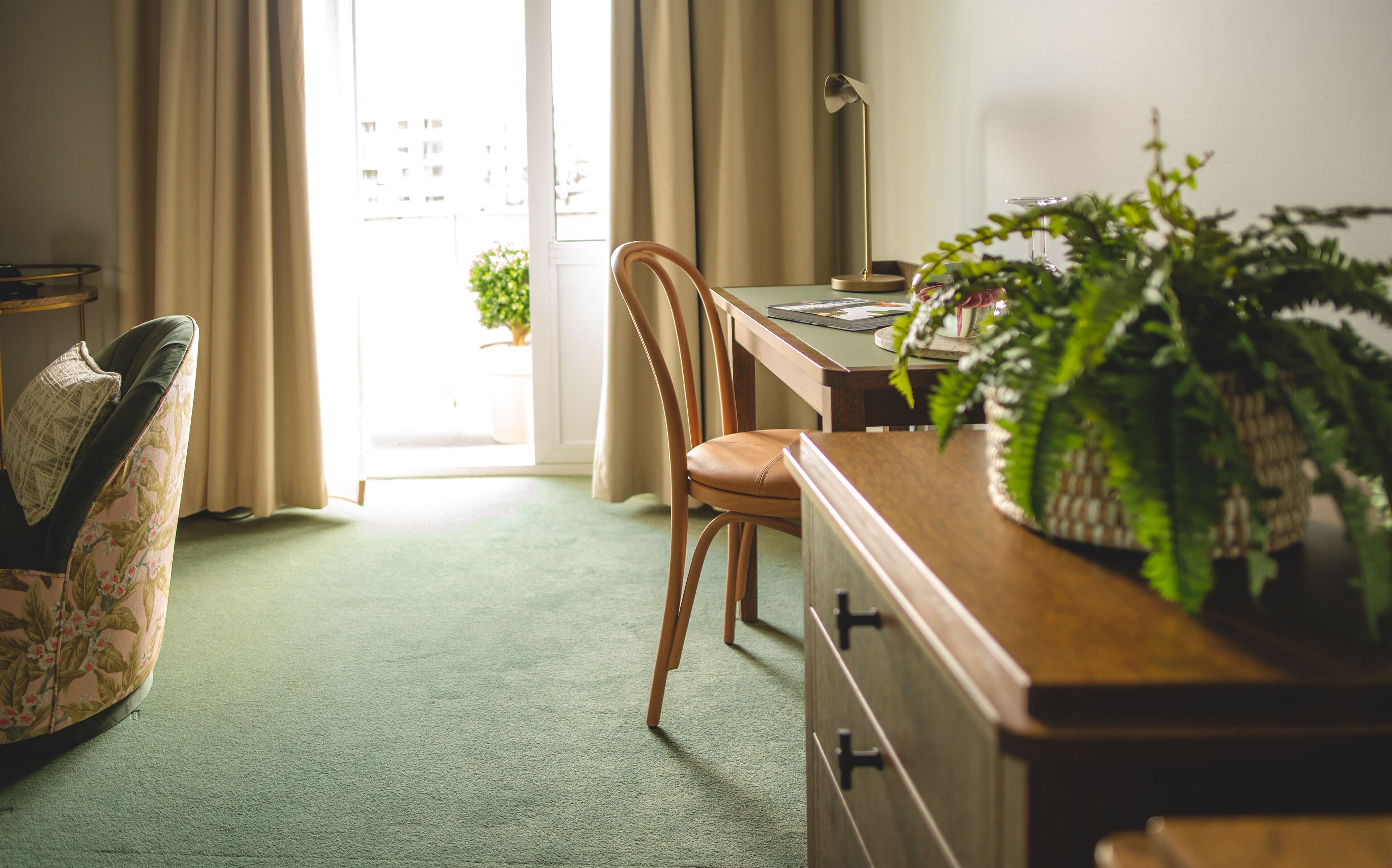 deluxe room, 1 king bed | premium bedding, individually decorated, individually furnished