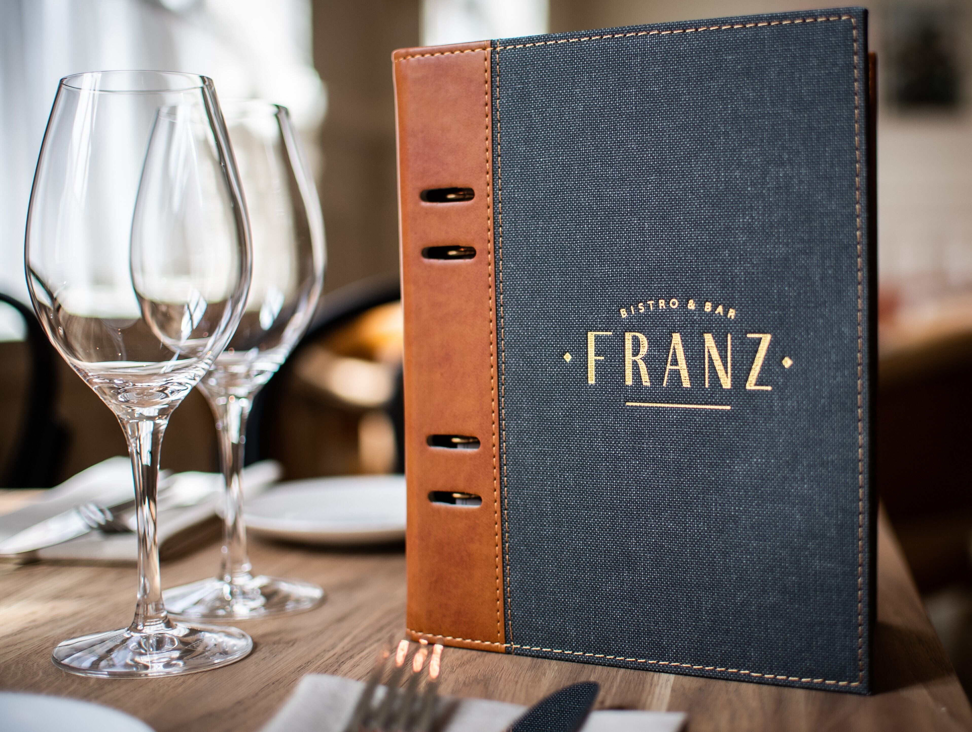 breakfast, lunch and brunch served