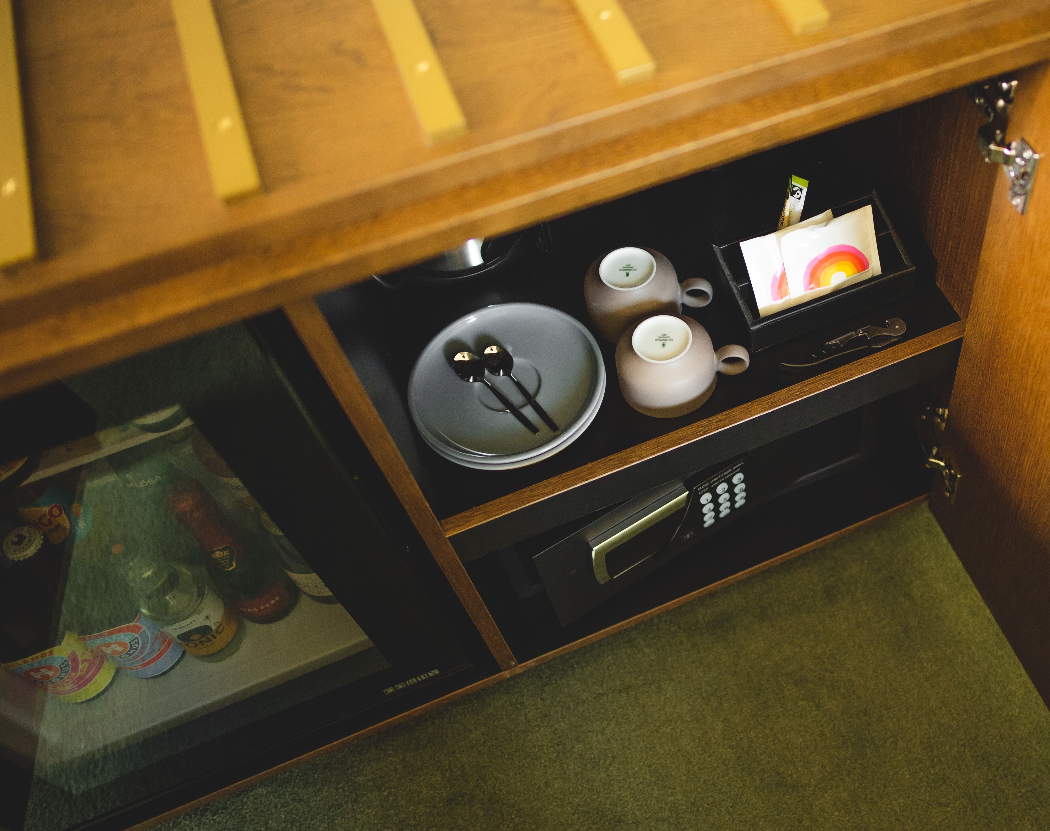 suite, 1 king bed | premium bedding, individually decorated, individually furnished