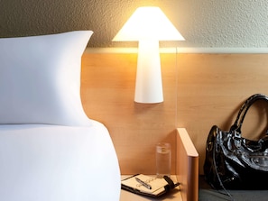 Kahden hengen standard-huone, 1 parisänky | 1 makuuhuone, ylelliset vuodevaatteet, pillowtop-patjalliset sängyt