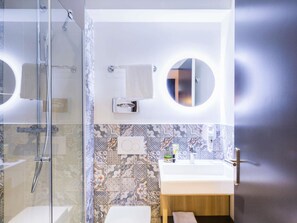 Premium bedding, in-room safe, desk, laptop workspace - ibis Styles Paris Gare de l'Est TGV (Paris)