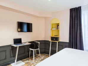 Literie de qualité supérieure, coffres-forts dans les chambres, bureau