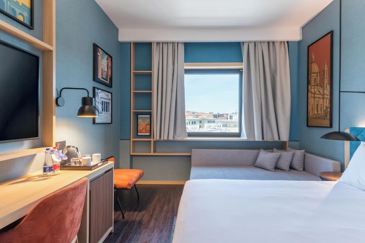 Habitació Deluxe, 1 llit de matrimoni gran | Roba de llit d'alta qualitat, minibar i caixa forta a l'habitació