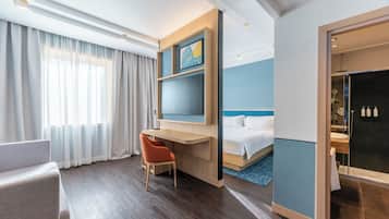 Junior Suite, 1 King Bed | Premium bedding, minibar, in-room safe, desk