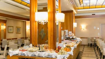 Daily buffet breakfast (EUR 16 per person)