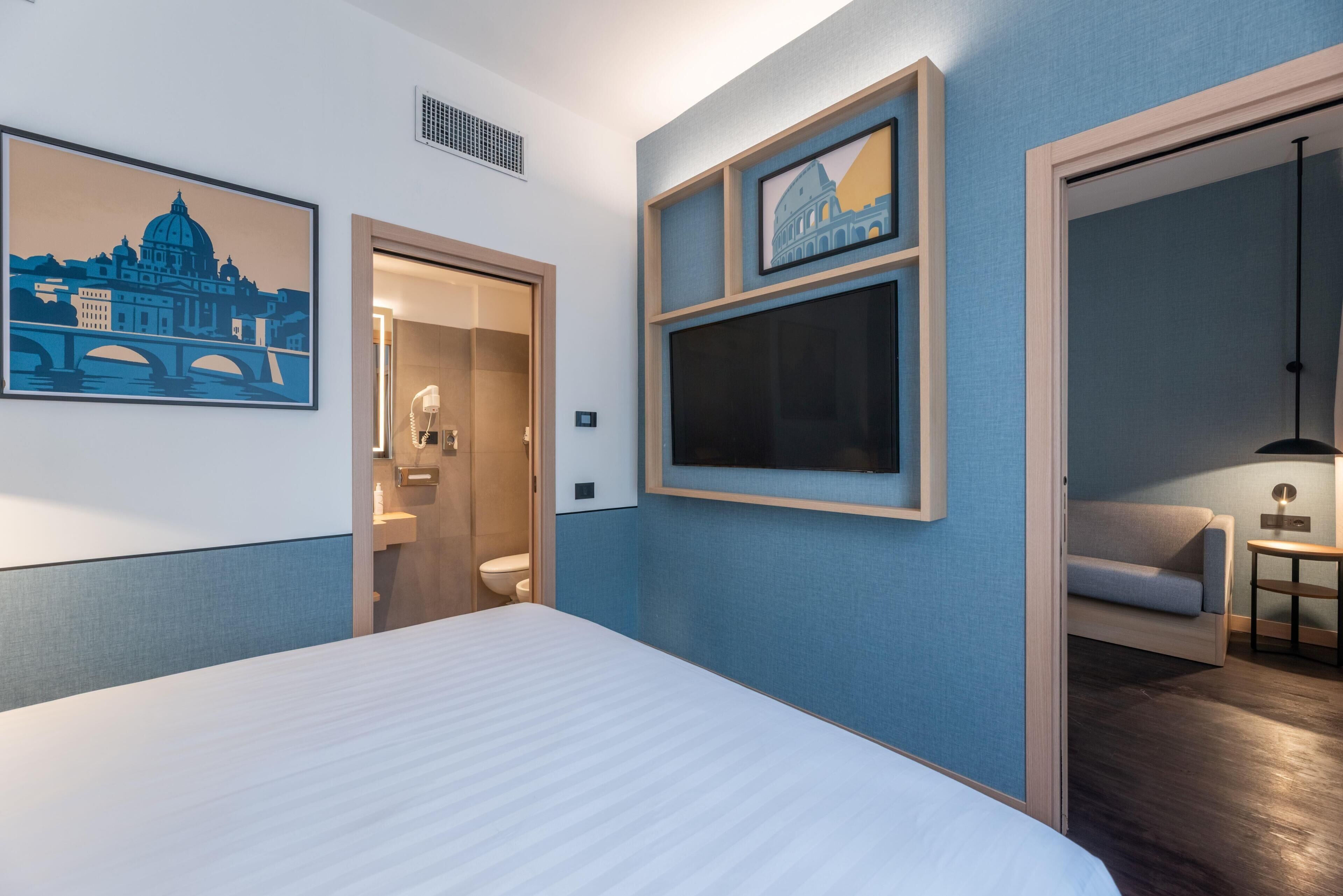 Premium bedding, minibar, in-room safe, desk