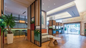 Lobby - Hilton Garden Inn Rome Colosseum (Rome)