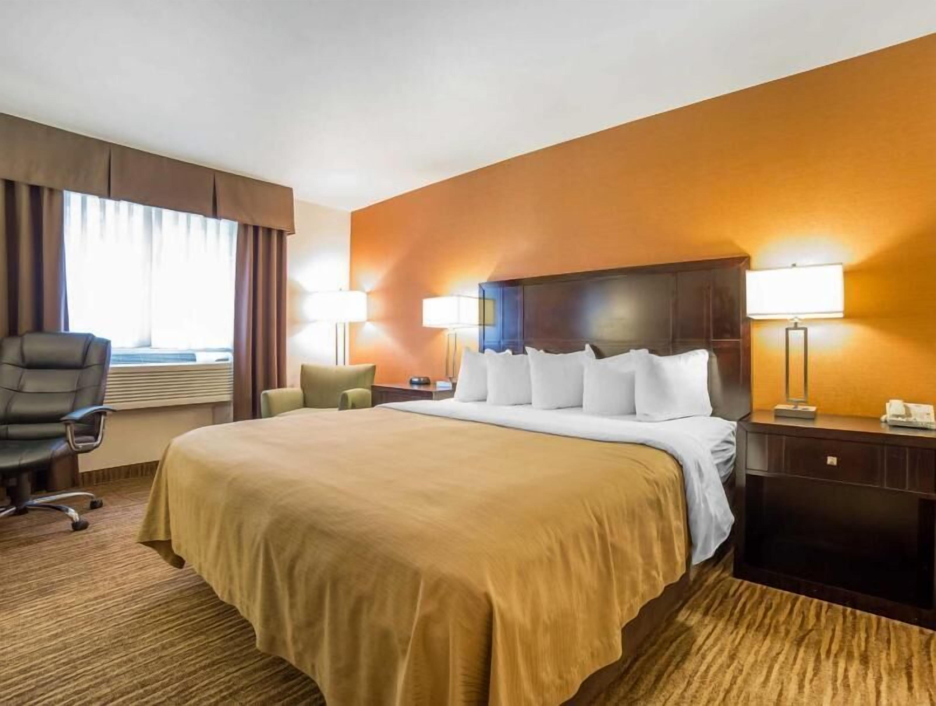 In-room safe, desk, laptop workspace, blackout curtains