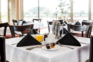 Frokostbuffé hver dag (NZD 38 per person)