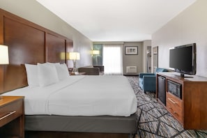 Business Room, 1 King Bed, Non Smoking, Refrigerator & Microwave (Oversized Room) | Iron/ironing board, free WiFi, bed sheets