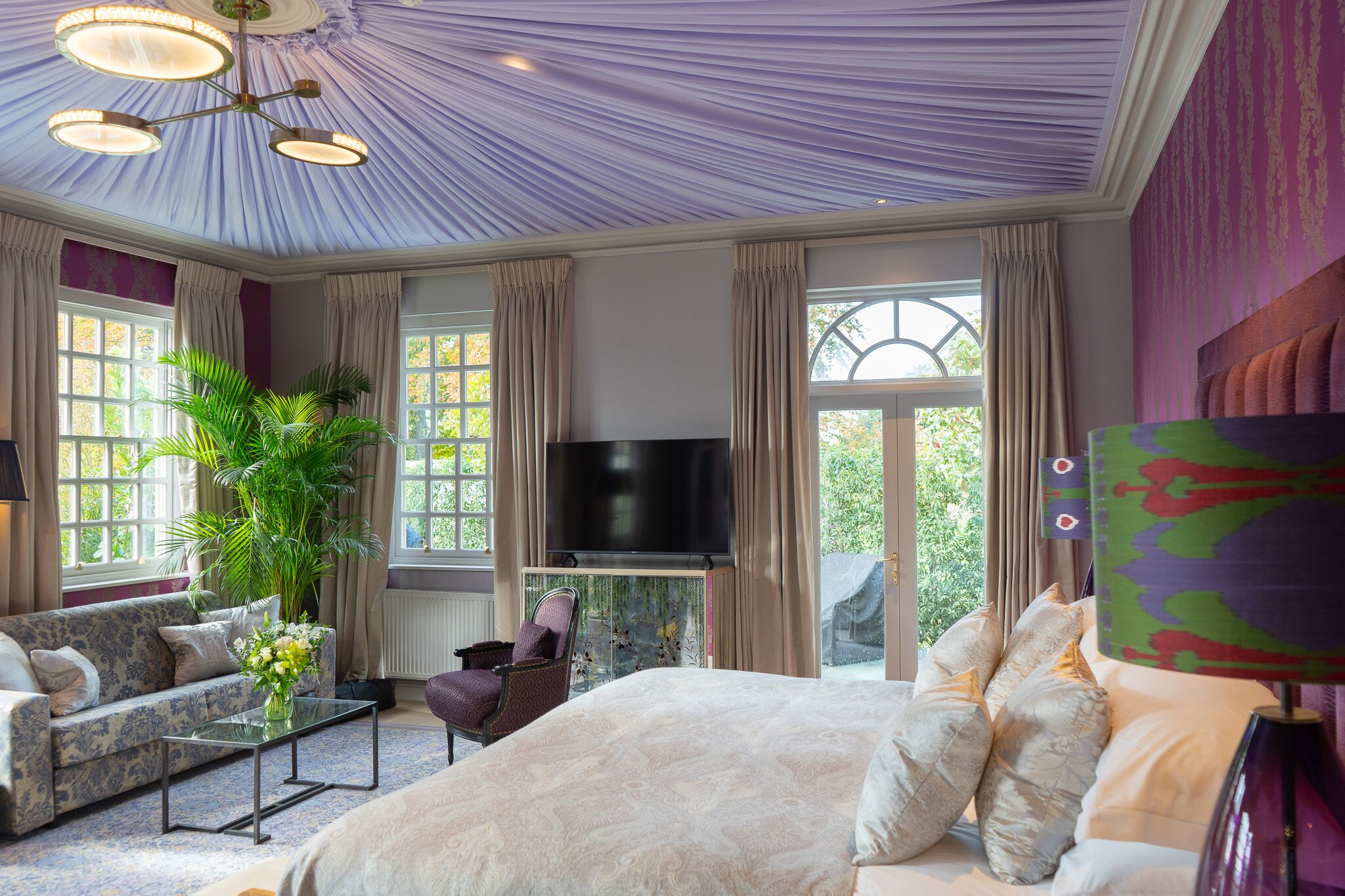 luxury hot tub suite | 1 bedroom, individually decorated, individually furnished, free wifi