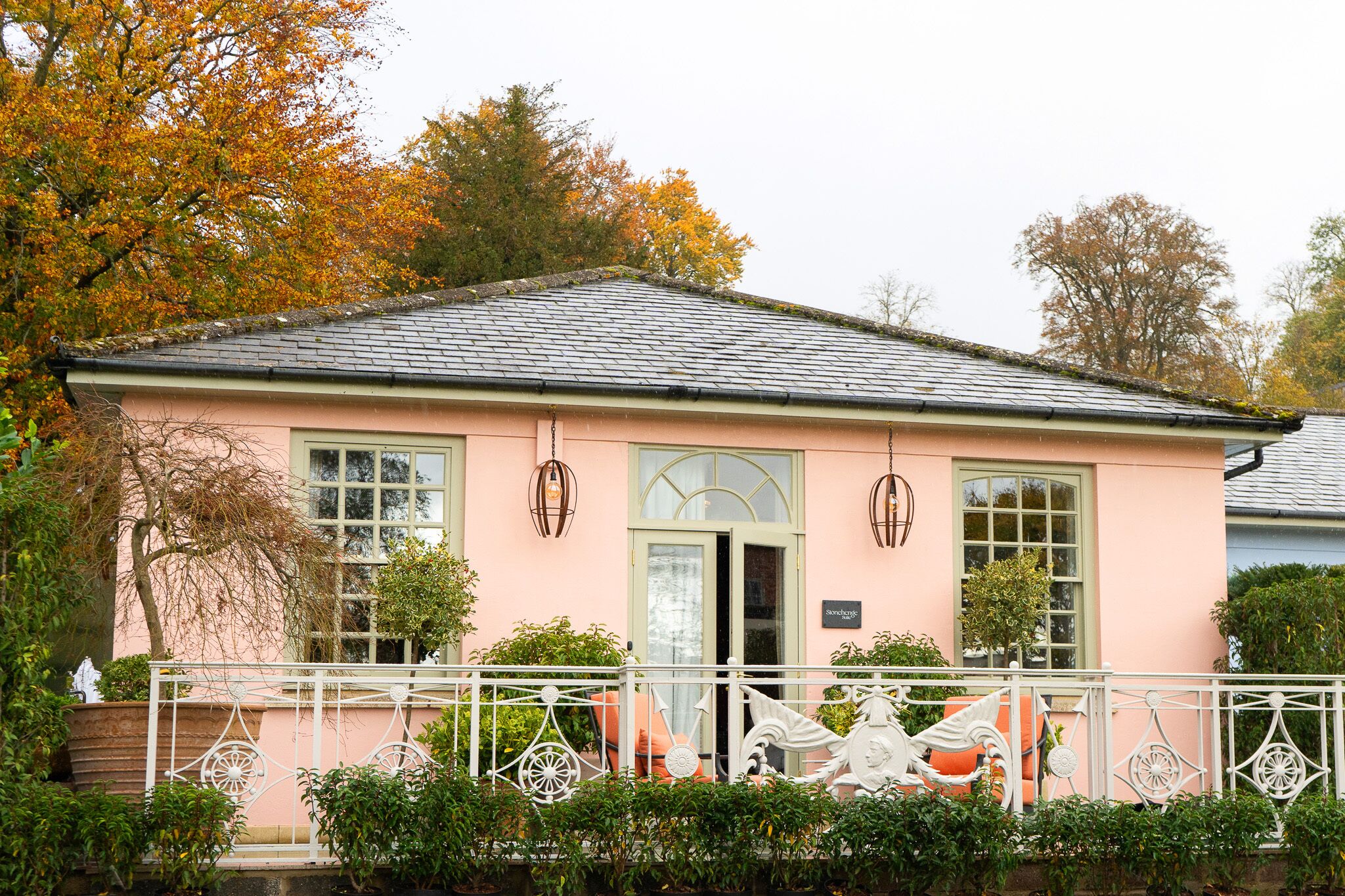 luxury hot tub suite | terrace/patio