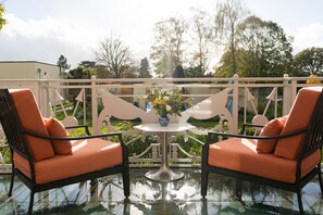 Luxury Hot Tub Suite | Terrace/patio