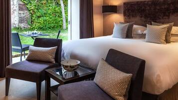 Comfy Room | Individually decorated, individually furnished, free WiFi, bed sheets