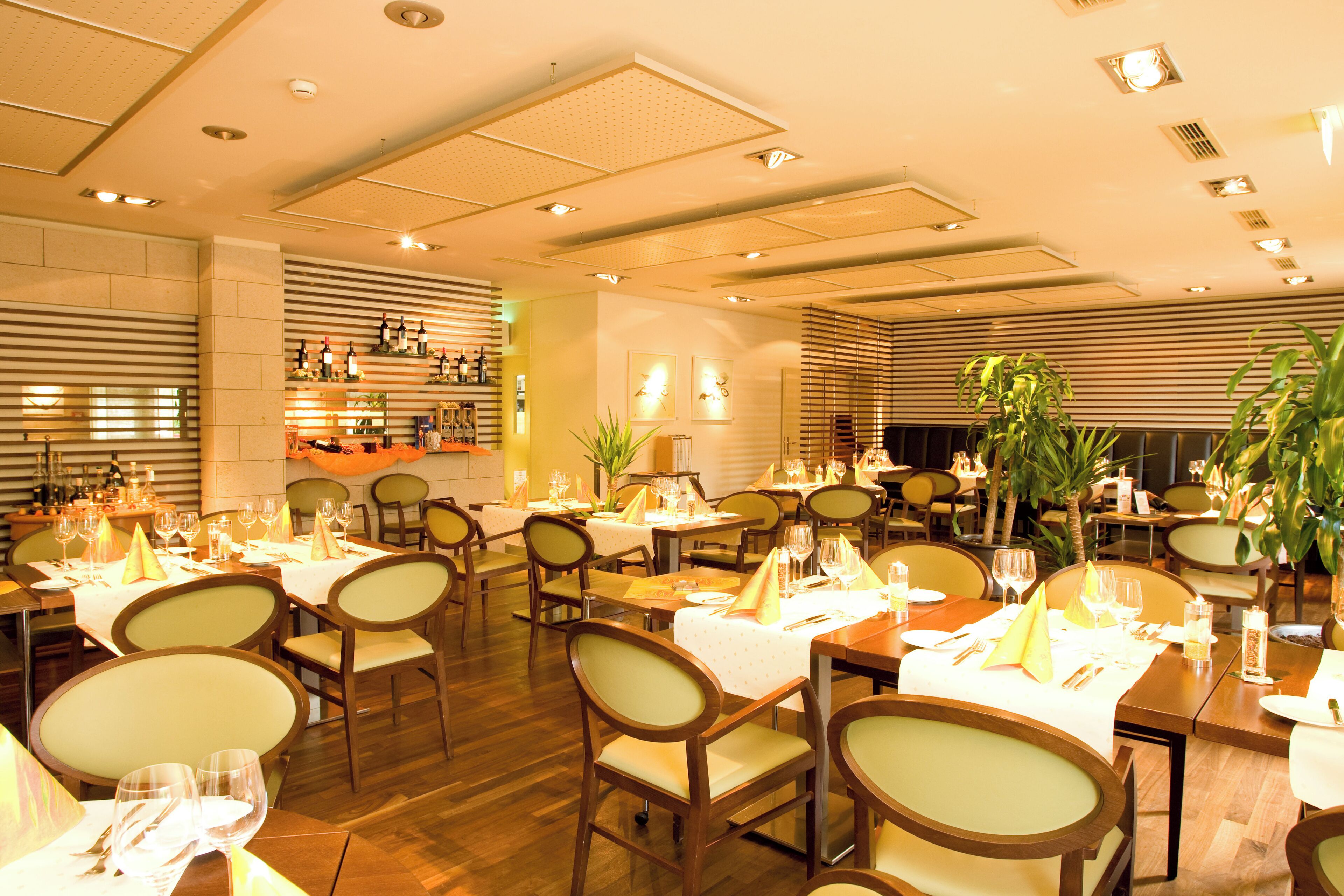 Daily buffet breakfast (CHF 14.99 per person)