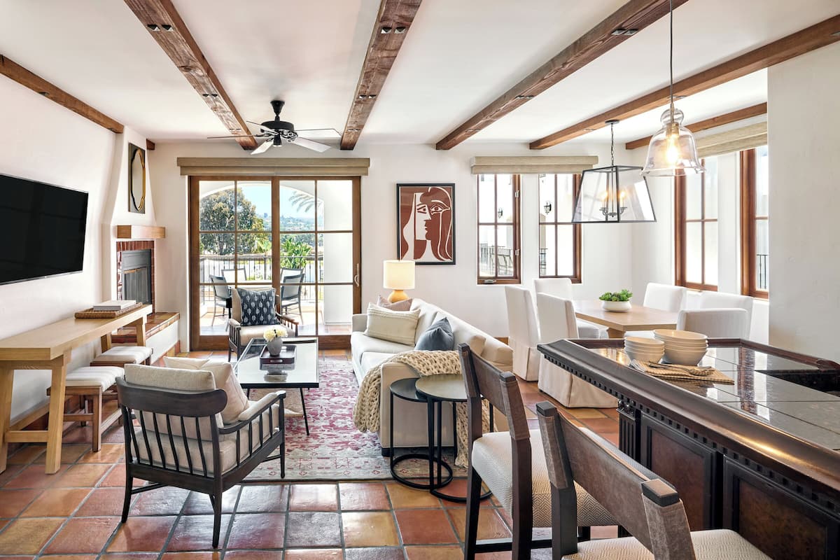 Premium bedding, pillow-top beds, in-room safe, desk