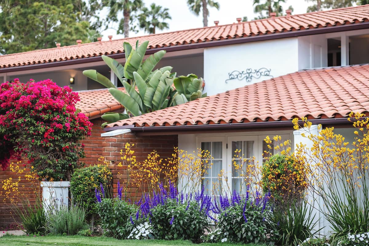 Premium bedding, pillowtop beds, in-room safe, desk