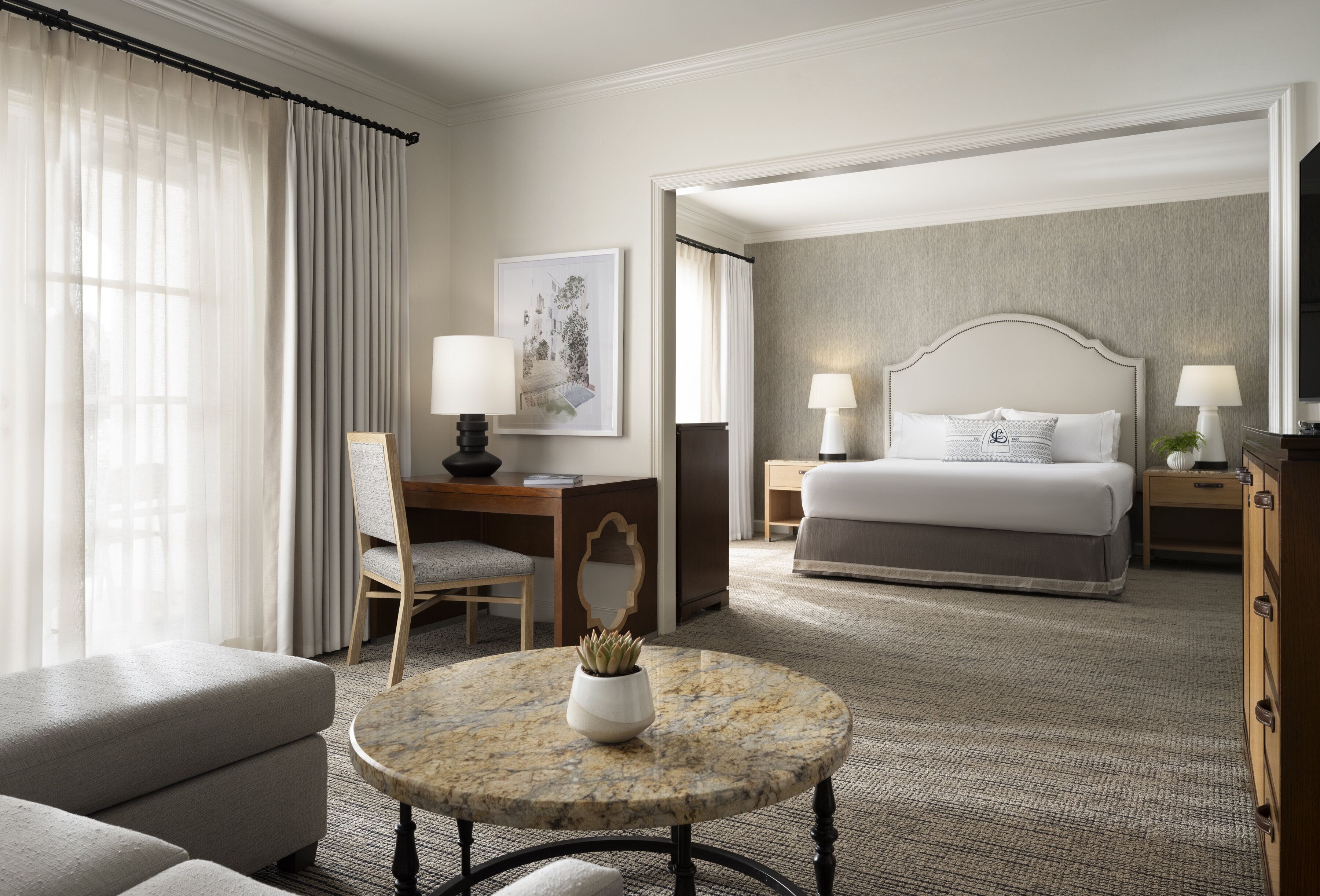 Ropa de cama de alta calidad y camas con pillow-top 