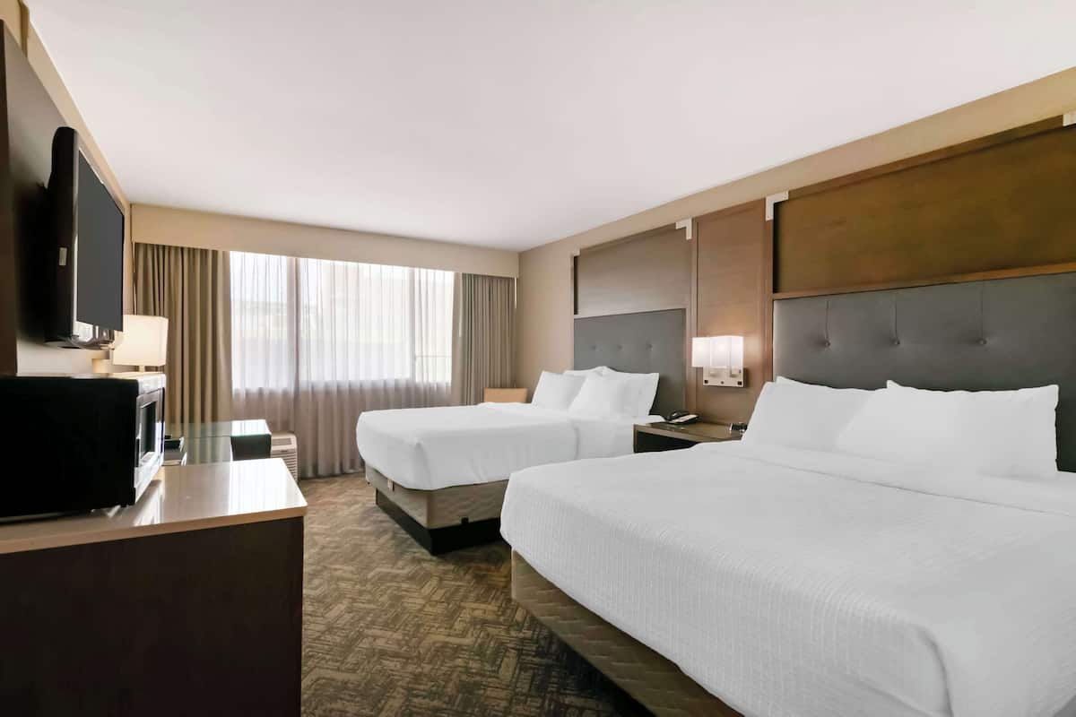 Standard Room, 2 Queen Beds, Accessible, Refrigerator