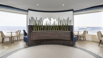 1 bedroom, Egyptian cotton sheets, premium bedding, Select Comfort beds