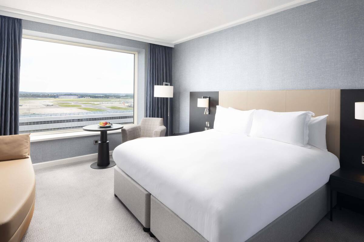 Luxury Room, Club Millésime Access, 1 Queen Bed | 1 bedroom, Egyptian cotton sheets, premium bedding, Select Comfort beds
