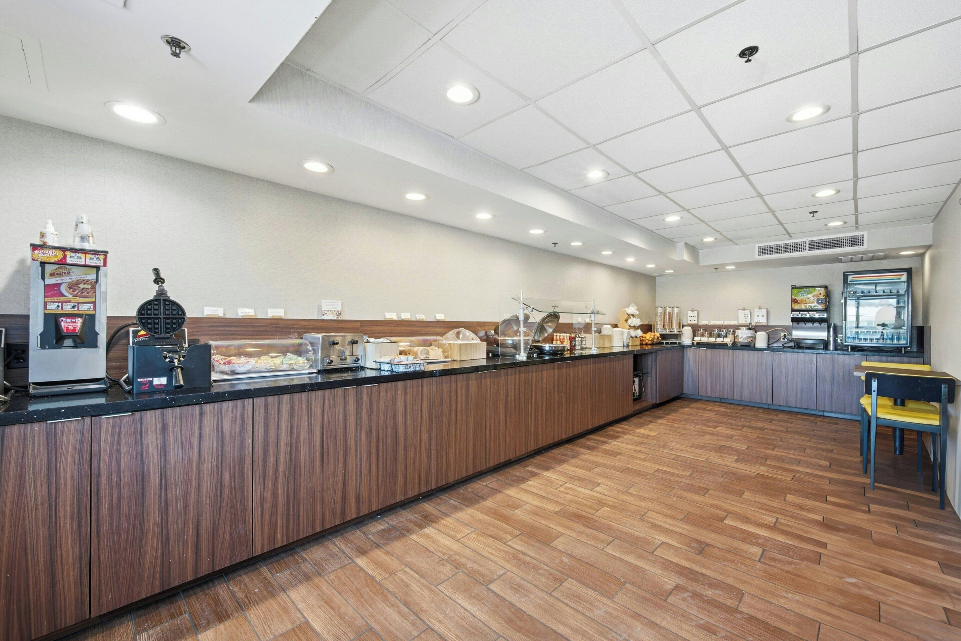 Free daily continental breakfast