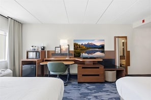 In-room safe, desk, blackout drapes, soundproofing - Fairfield by Marriott Inn & Suites Wallingford New Haven (Wallingford)