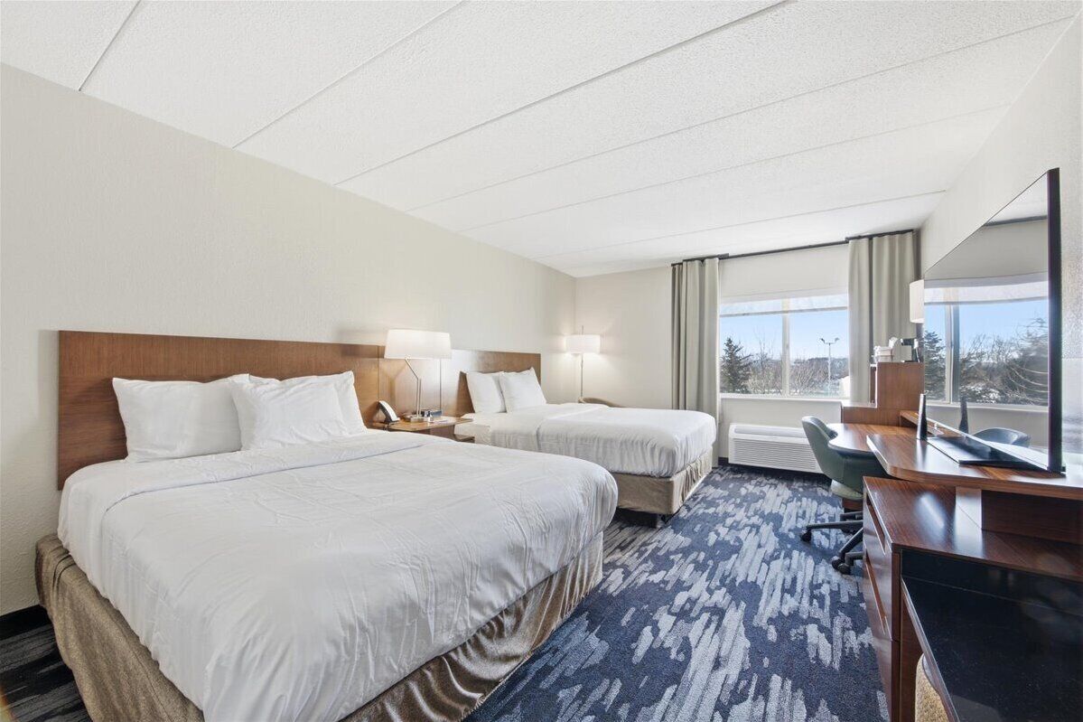 客房內保險箱、書桌、遮光布/窗簾、隔音