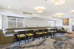 Desayuno continental incluido todos los días