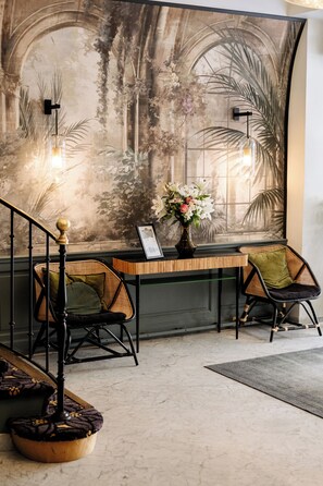 Lobby - Hotel Paris Neuilly (Neuilly-sur-Seine)