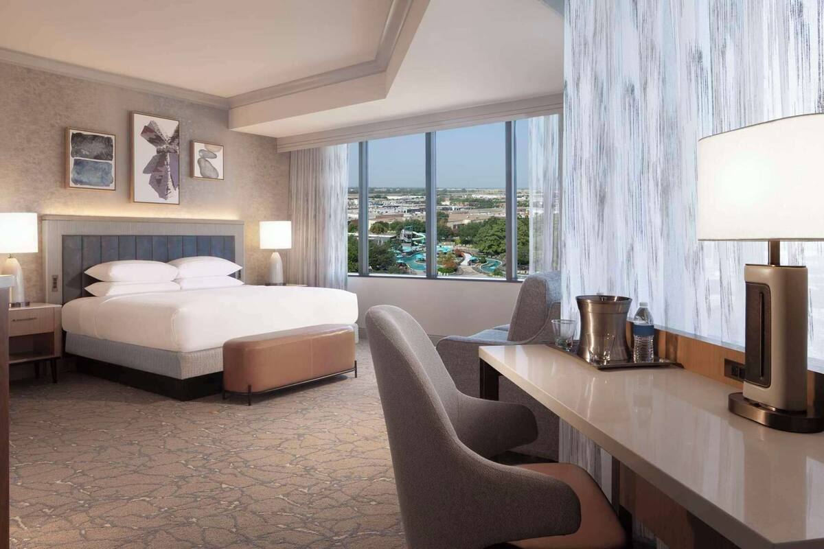 Premium bedding, pillowtop beds, in-room safe, iron/ironing board
