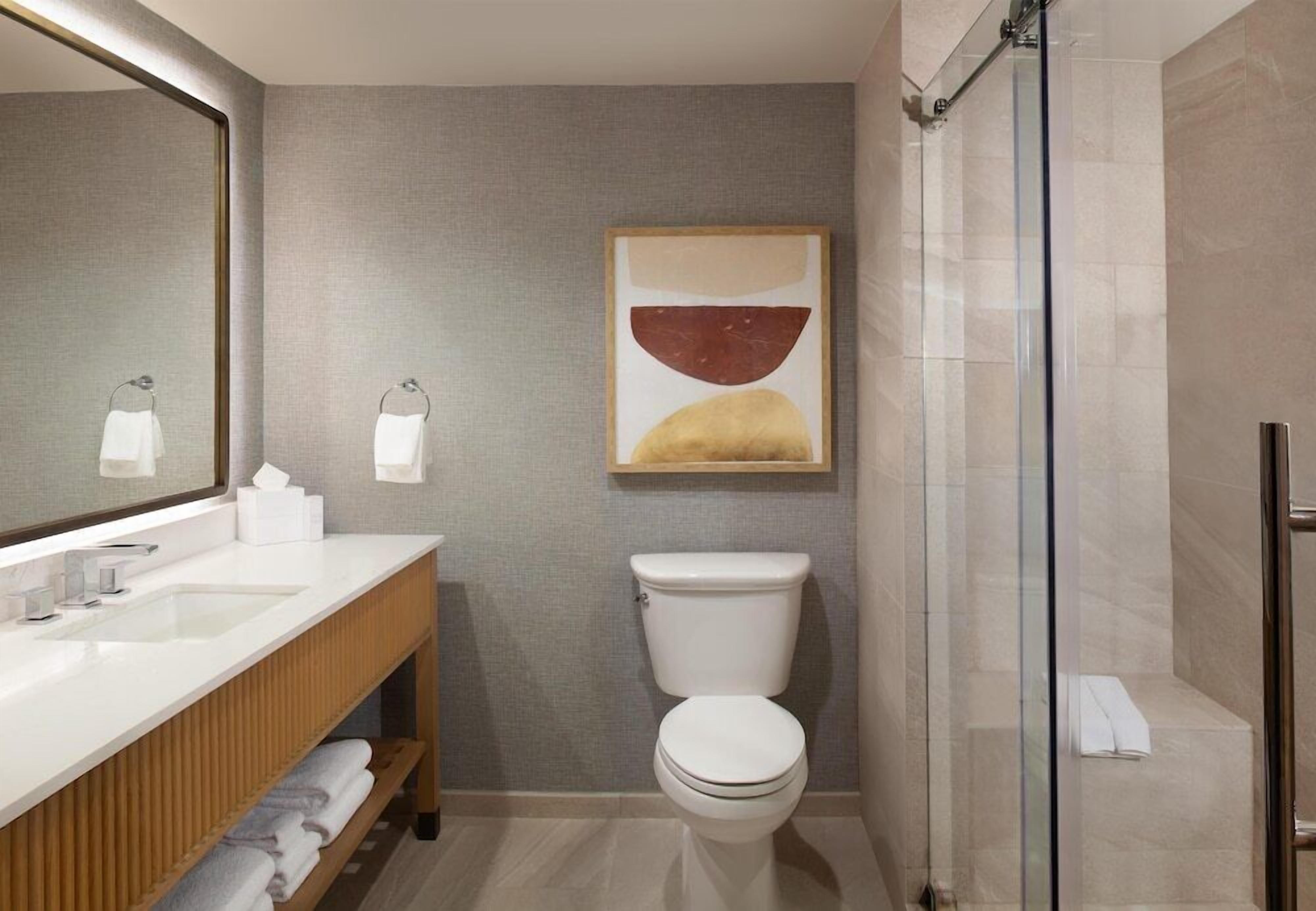 Bathroom | Free toiletries, hair dryer, towels, soap