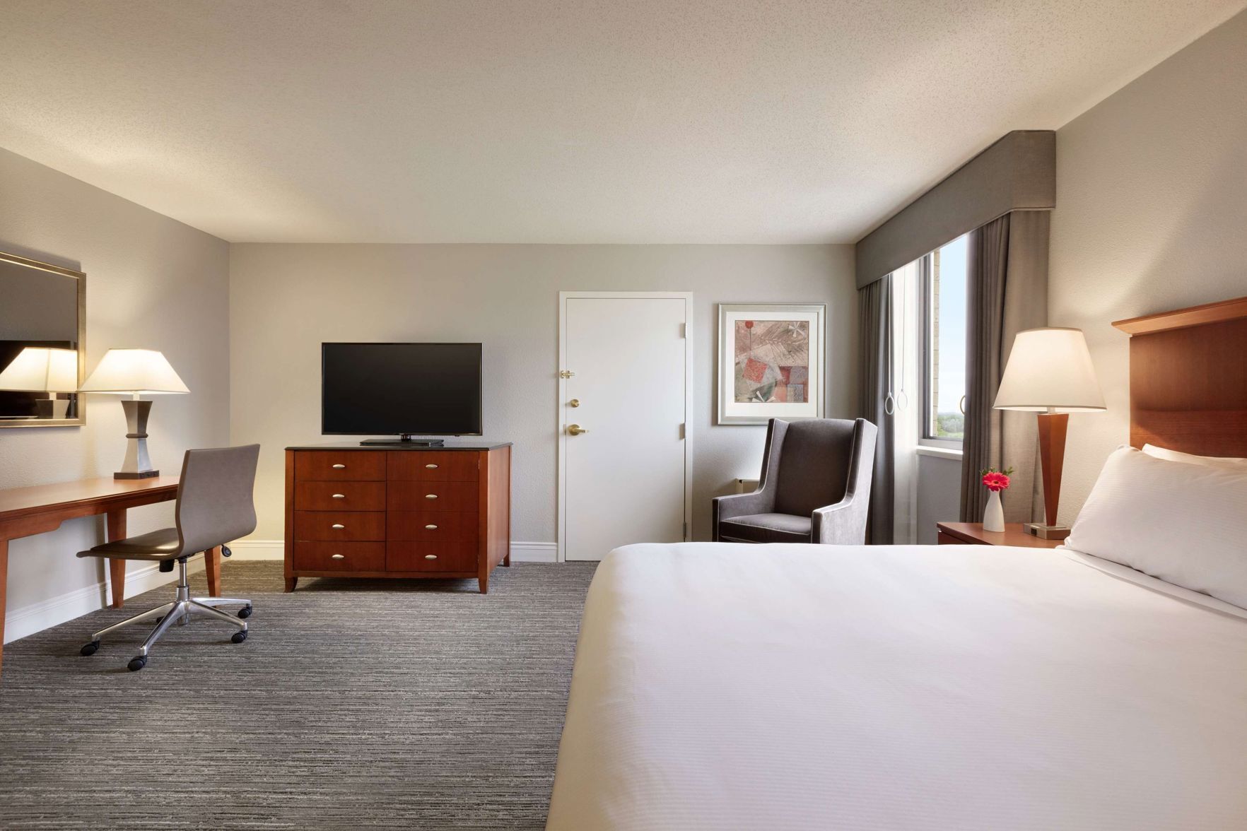 Premium bedding, in-room safe, desk, blackout curtains