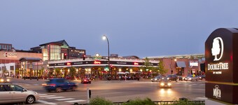 DoubleTree by Hilton Minneapolis - Park Place