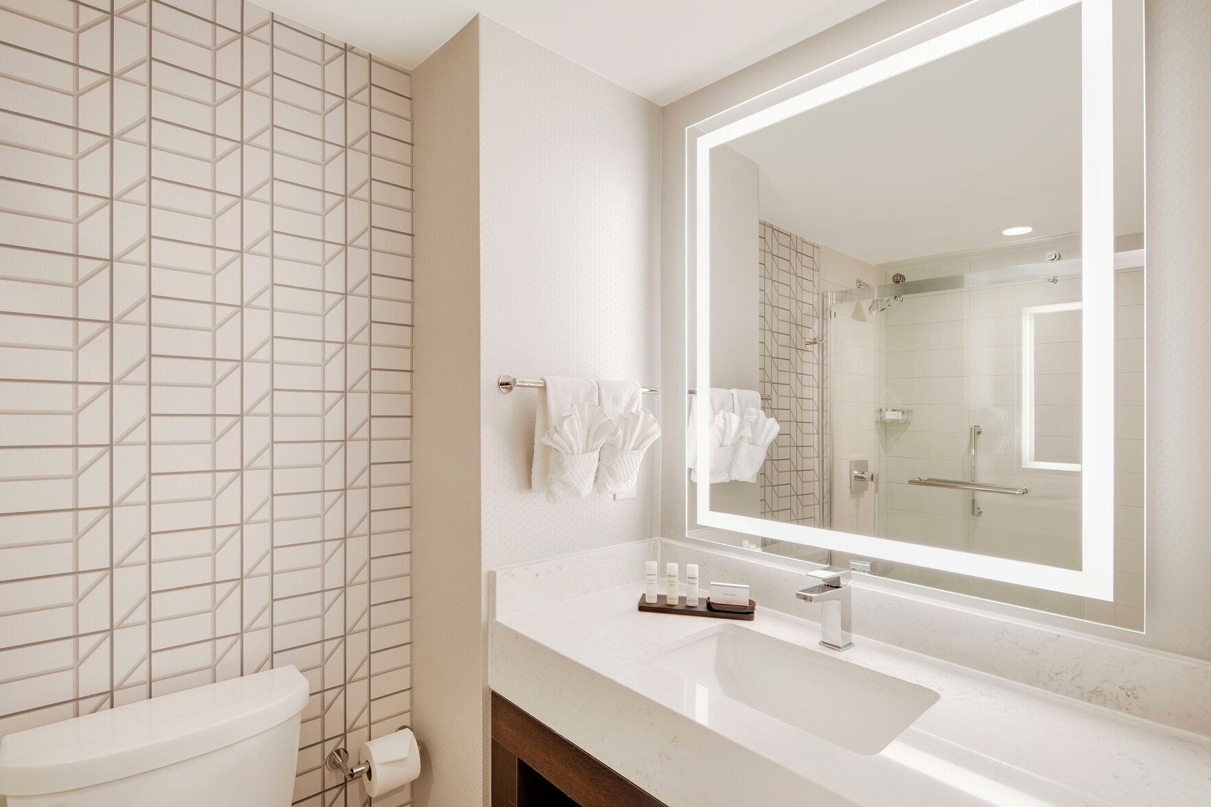 Bathroom | Free toiletries, hair dryer, towels