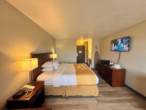 Deluxe Room, 1 King Bed with Sofa bed, Non Smoking | Desk, iron/ironing board, free cribs/infant beds, free WiFi