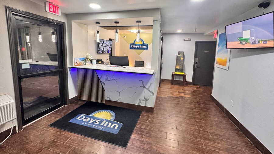 Days Inn by Wyndham Salina I-70