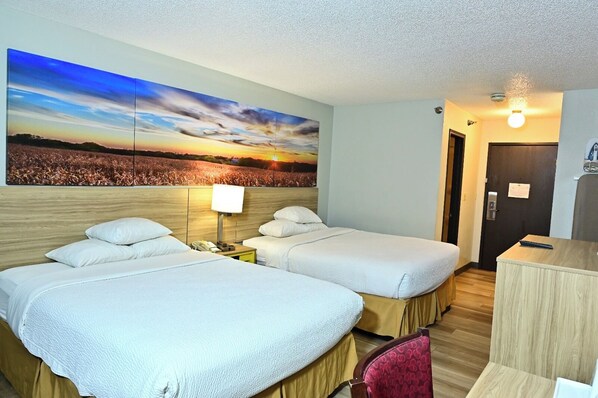 Escritorio, tabla de planchar con plancha y cunas gratuitas 