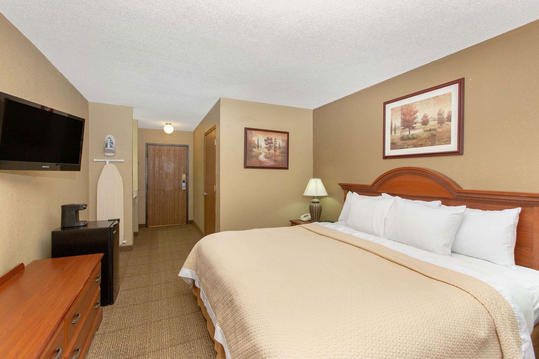 Desk, iron/ironing board, free cots/infant beds, free WiFi