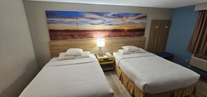 Escritorio, tabla de planchar con plancha y cunas gratuitas 