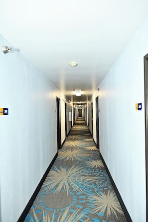 Hallway - Days Inn by Wyndham Salina I-70 (Salina)