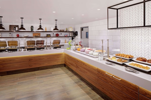 Free daily cooked-to-order breakfast