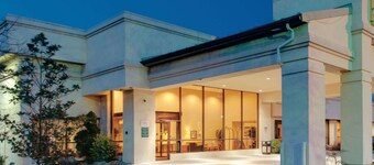 Ramada by Wyndham Fairfield NJ